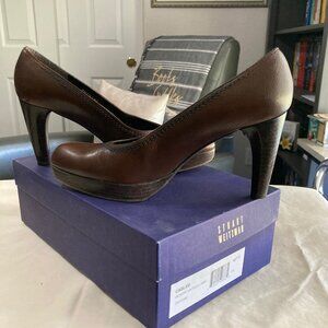 Stuart Weitzman Brown leather platform heels with black stitching size 7.5M